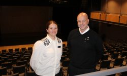 Hotellsjef Lena Lindgren og salgssjef Kim Nyrønning gleder seg til Chef´s table live i Falkbergetsalen. Foto: Tove Østby