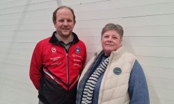 Leder for Skigruppa i Røros IL, Eivind Langseth og Senior markeds- og kommunikasjonskonsulent i NEAS, Unn Nymoen. Foto: Tove Østby