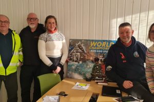 Klare til å arrangere Femundløpet 2026: Bjørn Aunmo - leder i NVIO Røros og Fjellregionen, Kjell Morten Hansen - ansvarlig for LiveRace, Kristin Døhl - sjekkpunktansvarlig sjekkpunkt Røros, Jon Anders Kokkvoll - daglig leder for Femundløpet og Marthe Nilsgård Øiseth - seremoniansvarlig. Foto: Tove Østby