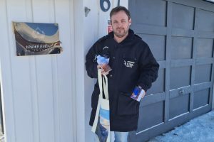 Andreas Knoff Sundt med noen av sine populære produkter. Foto: Tove Østby