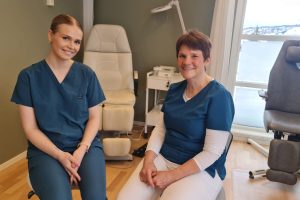 Fotterapautene Charlotte Moen og Kari Ryttervold. Foto: Tove Østby