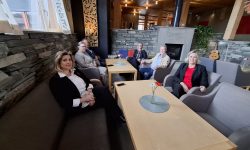 Ordførere: Sadmira Buljubasic (AP), Røros kommune, Terese Jemtegård Moen (SP), Fjord kommune, Oskar Småvik (H), Indre Fosen kommune, Gjøran Sandvik (SP), Meråker kommune og Unn-Elisabeth Tronstad Kristiansen (AP), Inderøy kommune. Foto: Tore Østby