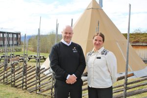 Salgssjef Kim Nyrønning og hotellsjef Lena Lindgren. Foto: Tove Østby