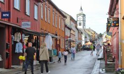 Det var god stemning under Nattåpent tidligere i juli. I kveld er det Kveldsåpent. Foto: Tove Østby