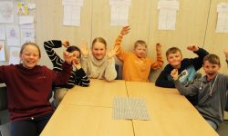 Glade elever: Elin Heksem Langseth, Elli Almås Utne, Sunniva Kulseth Hermansen, Torvill Gjersvold Holden, Storm Mælen-Rasmusen og Isak Aas Lagesen. Foto: Tove Østby