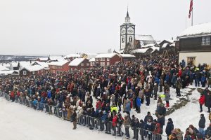 Veldig mye folk fikk oppleve en eventyrlig martnasåpning i dag.
Foto: Tore Østby