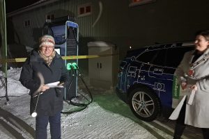 Ladestasjonen i Brekken er offisielt åpnet.
Foto: Tore Østby
