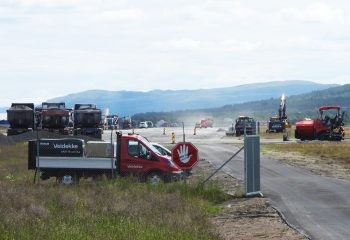 Veidekke har satt store ressurser inn i asfalteringen.
Foto: Tore Østby