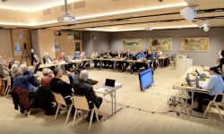 Her stemmer flertallet ned forslaget om å utsette saken.
Skjermdump Røros kommunes liveoverføring