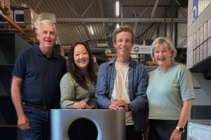 Gamle og nye eiere hos Røros Produkter. Rolf Schjølberg, Gunhild Sun Bellsli, Andreas Garnes Bergh og May Kristin Knutsen. Foto: Privat