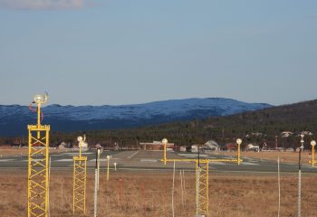 Rullebanen på Røros lufthavn sett nordfra.
Foto: Tore Østby