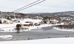 Glomma renner gjennom Røros, og penger renner inn til kommunen etter kraftutbygging i Tolga. 
Foto: Tore Østby