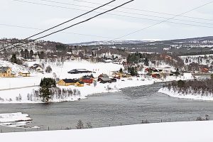 Glomma renner gjennom Røros, og penger renner inn til kommunen etter kraftutbygging i Tolga. 
Foto: Tore Østby