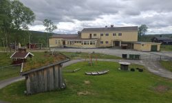 Glåmos skole har blitt en bygning med mange minner, men uten elever.
Foto: Tore Østby