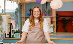 Ida Gløtheim kombinerer gjerne arven av pjalt og lemse med moderne impulser fra sosiale medier.   Foto: Lars Kristian Steen, NRK