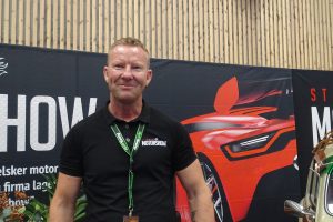 Kennet Hansen er på plass på Røros med Motorshow.
Foto: Tore Østby