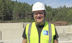 Ole Refseth ved badeanlegget
Foto: Tore Østby