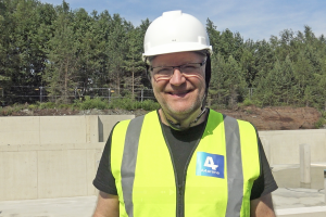 Ole Refseth ved badeanlegget
Foto: Tore Østby