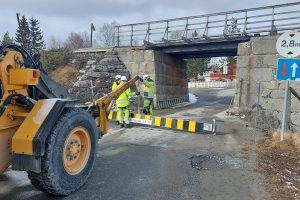 Kjellmark reparerer undergangen igjen.
Foto: Tore Østby