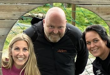 Caroline Oksdøl Søberg, Jo Inge Nes og Freyja Siv Berger  drar i gang SprElden.
Foto: Privat