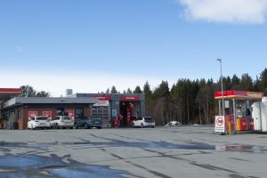 Her vil det komme en ny ladestasjon for El-biler.
Foto: Tore Østby