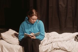 Maria Brattås Maria Brattås i forestillingen Vekten av et hjerte. Foto: Martin McBride